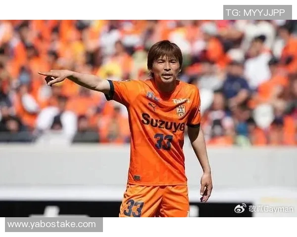 37岁前日本国脚乾贵士正式加盟神户胜利船开启新篇章