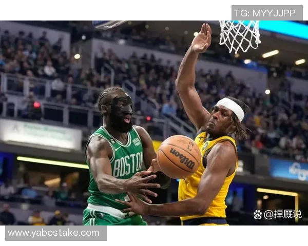 杰伦布朗首节表现惊艳13投6中砍下18分并罚球6中5助力球队领先