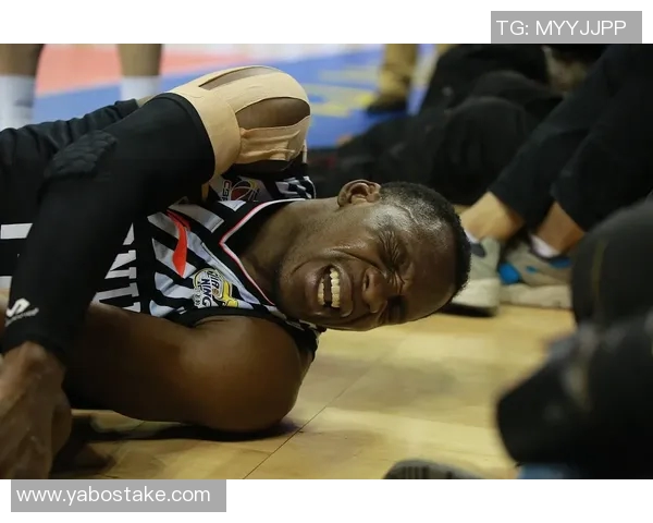 老詹亲赴发展联盟训练揭示其服务功能与重要性 老詹亲赴发展联盟训练揭示其服务功能与重要性