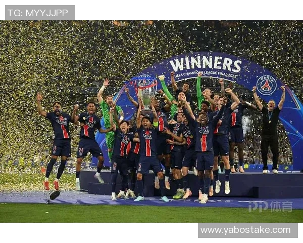 若日尼奥分享夺冠视频庆祝弗拉门戈荣获巴甲冠军的喜悦时刻 若日尼奥分享夺冠视频庆祝弗拉门戈荣获巴甲冠军的喜悦时刻